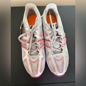 Nike Women's Grey and Pink Athletic Sneakers